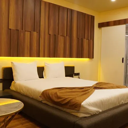 Amber Palace Ξενοδοχείο 4*