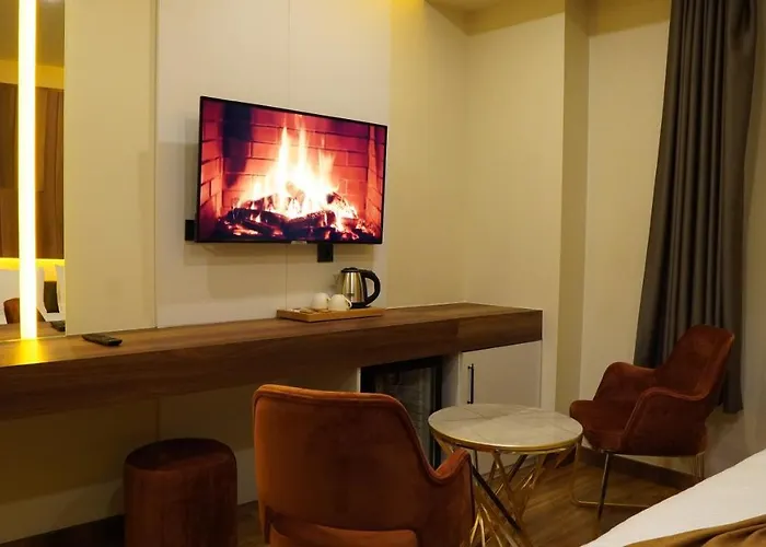 Amber Palace Hotel 4*