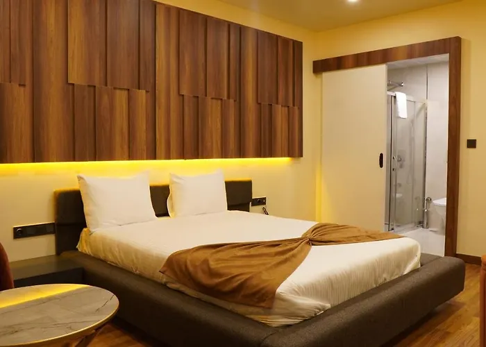 Amber Palace Hotel 4*