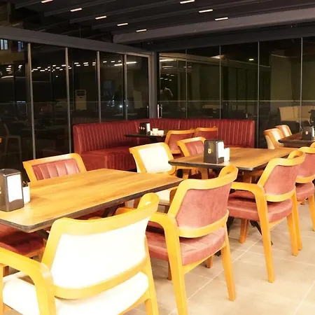 Hotel Amber Palace 4*