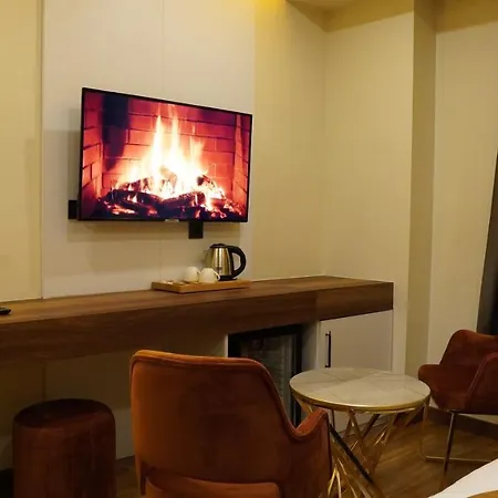 Amber Palace Hotel 4*